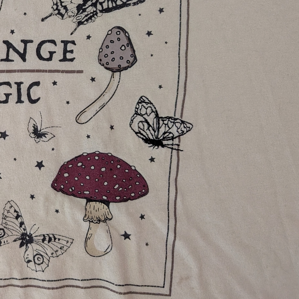 Hot Topic Crop Strange Magic - Picture 3 of 7